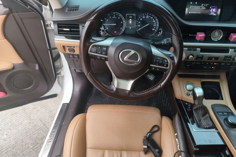 Used Lexus ES 2015 200 Comfort Edition Steering Wheel