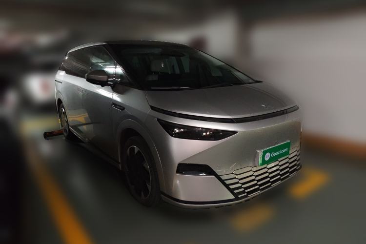 Used XPeng X9 2024 702 Ultra-Long Range Max