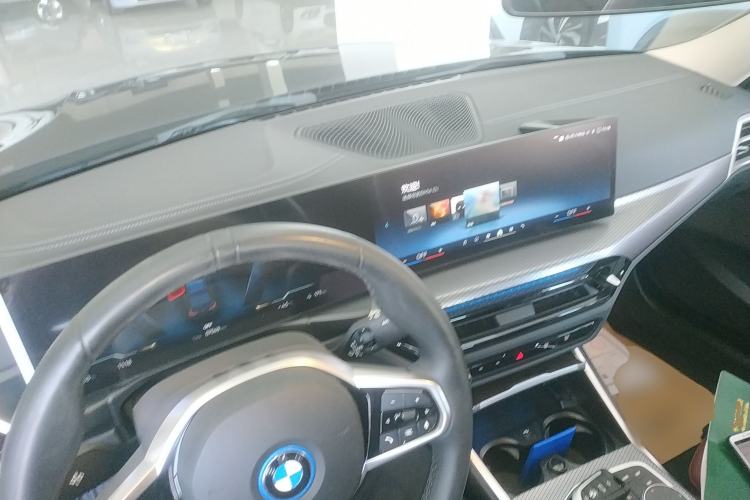 Used BMW i3 2025 eDrive 40 L Midnight Edition
