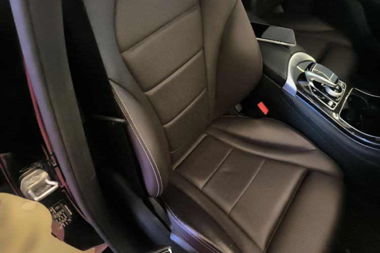 Used Mercedes-Benz GLC 2017 GLC 260 4MATIC Luxury Model
