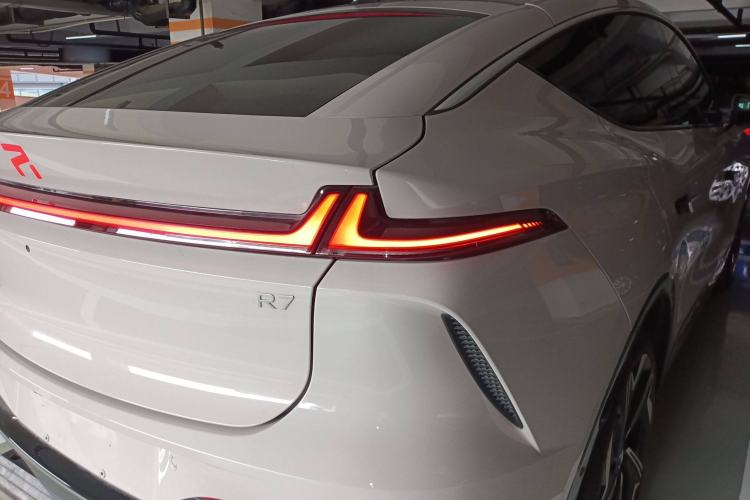 Used Rising R7 2023 Rear-Drive Screen King Edition