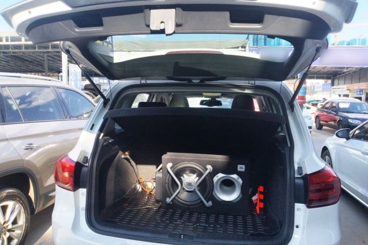 Used Volkswagen Tiguan 2016 300TSI Automatic All-Wheel Drive Luxury Edition Trunk