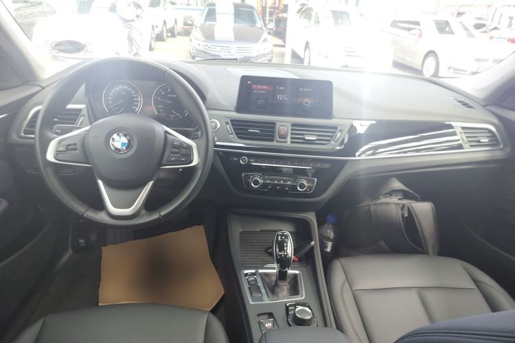 Used BMW 1 Series 2020 120i Fashion Model Center Console