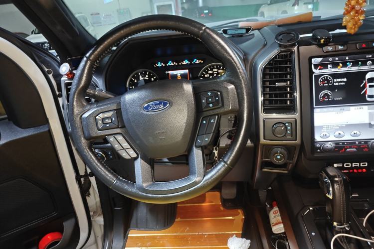 Used Ford F-150 Raptor 