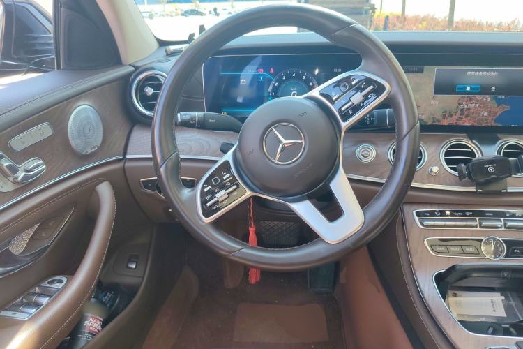 Used Mercedes-Benz E-Class 2019 Restyled E 300 L Luxury Edition Steering Wheel