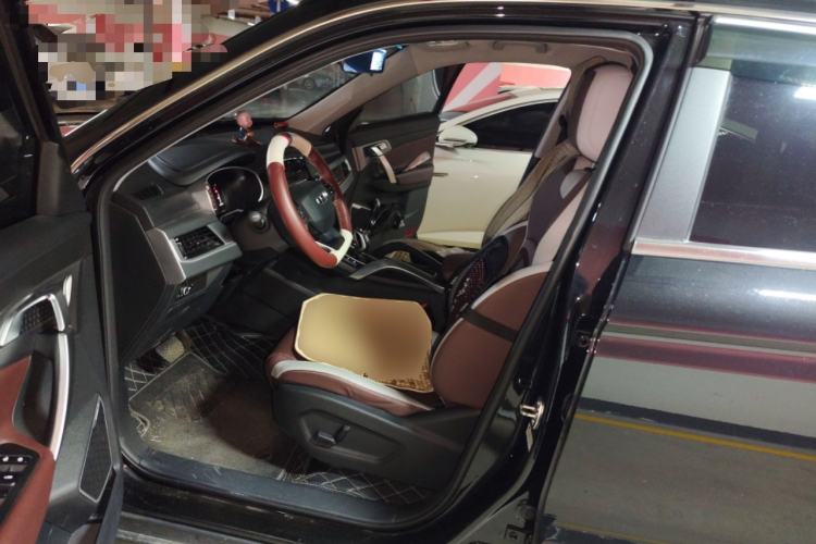 Used Geely Auto Emgrand X7 Sport 2022 1.8TD DCT Zhiya Trim
