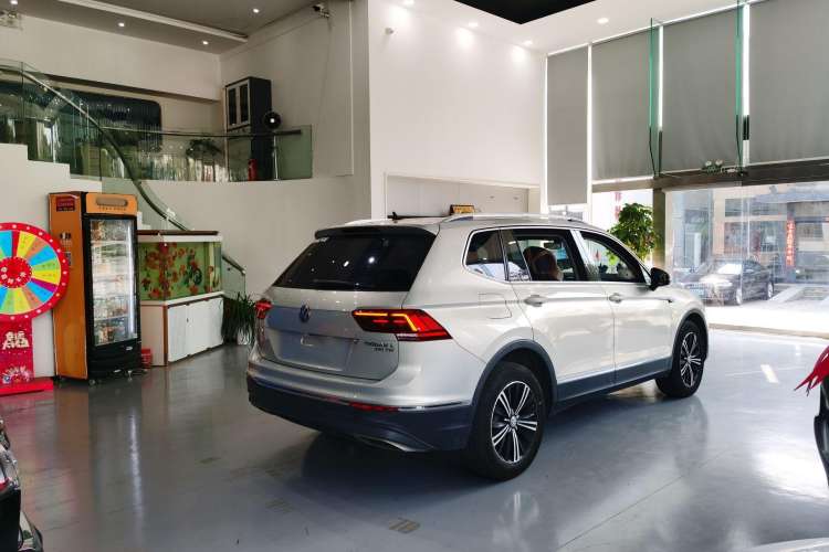 Used Volkswagen Tiguan L 2018 380TSI Automatic All-Wheel Drive Luxury Edition