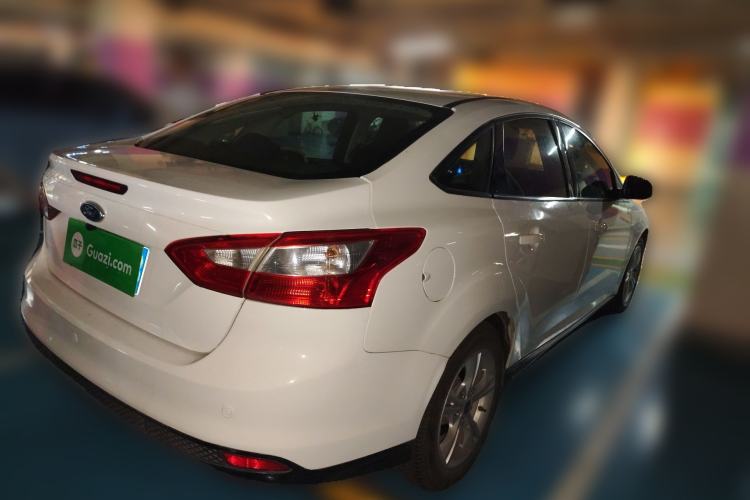Used Ford Focus 2012 Sedan 1.6L Automatic Fashion Edition

