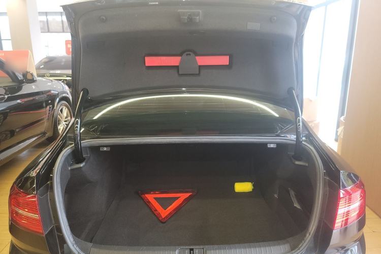 Used Volkswagen Magotan 2019 330TSI DSG Leading Model China VI Standard Trunk