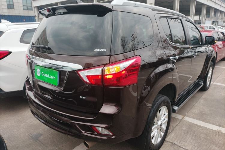 Used Isuzu mu-X 2022 2.0T Gasoline Automatic 4WD Jingyue Trim with 5 Seats