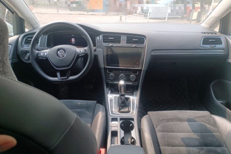 Used Volkswagen Golf 2020 280TSI DSG Luxury Edition Center Console