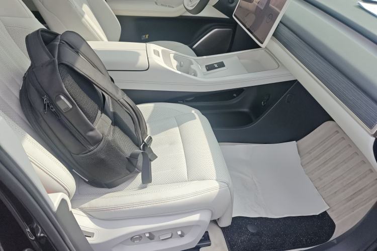 Used ONVO L60 2024 60 kWh Rear-Drive Version