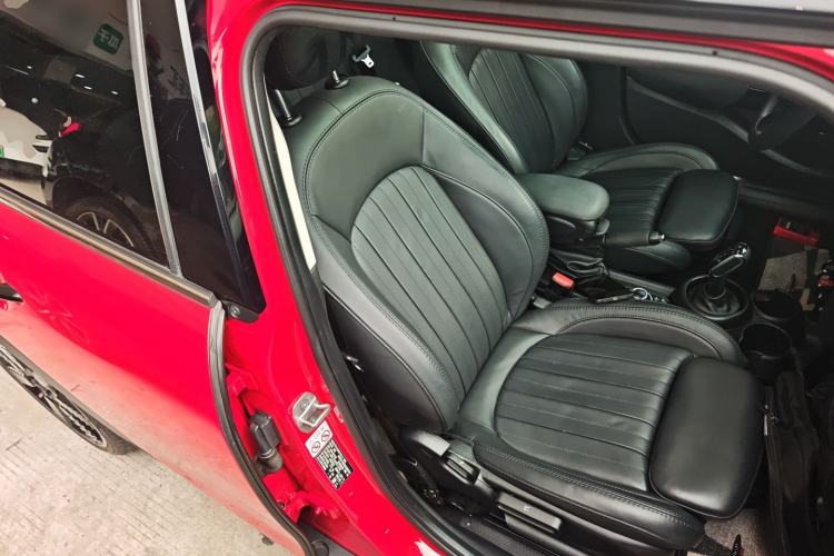 Used MINI 2022 Updated 2.0T COOPER S Classic Edition Five-Door Version Right Front Seat