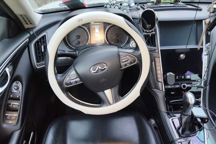 Used Infiniti Q50 2014 2.0T Comfort Edition