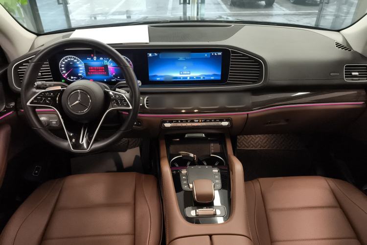 Used Mercedes-Benz GLE 2025 GLE 350 4MATIC Stylish Model Center Console