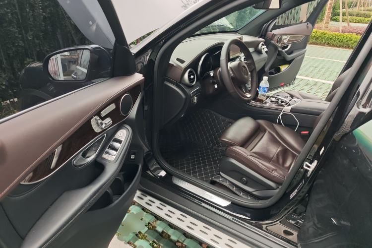 Used Mercedes-Benz GLC 2019 Facelift GLC 260 L 4MATIC Luxury Model