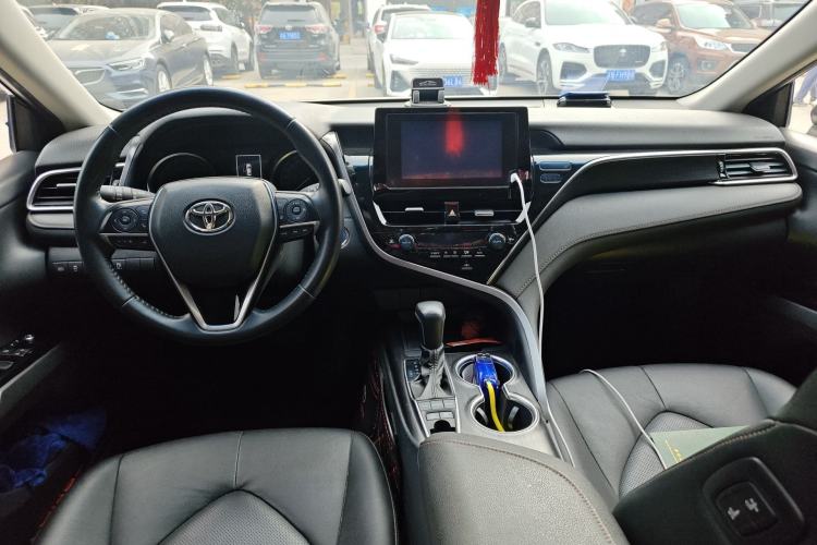 Used Toyota Camry 2021 Dual-Motor 2.5 HGVP Leading Edition Center Console