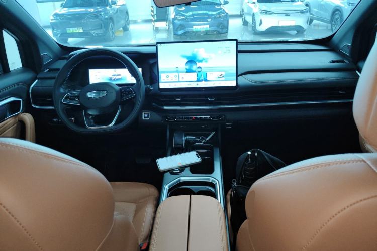 Used Geely Auto Haoyue L 2024 2.0T DCT Flagship Version Center Console