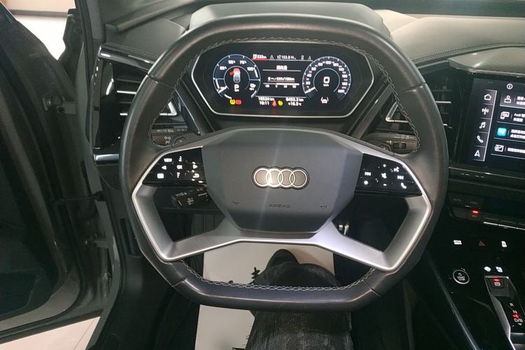 Used Audi Q4 e-tron 2022 50 e-tron quattro Visionary Edition
