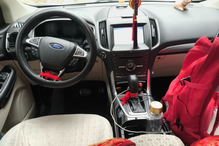 Used Ford Edge 2015 2.7T GTDi 4x4 Prestige 7-Seater Center Console