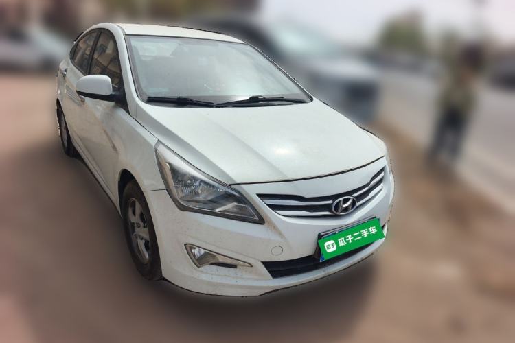 Used Hyundai Verna (older generation) 2014 1.4L Automatic Smart GLS Front Right 45 Deg