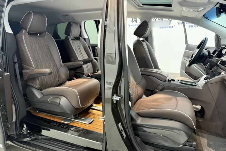 Used Buick GL8 2022 Land Business Class 652T Luxury Model
