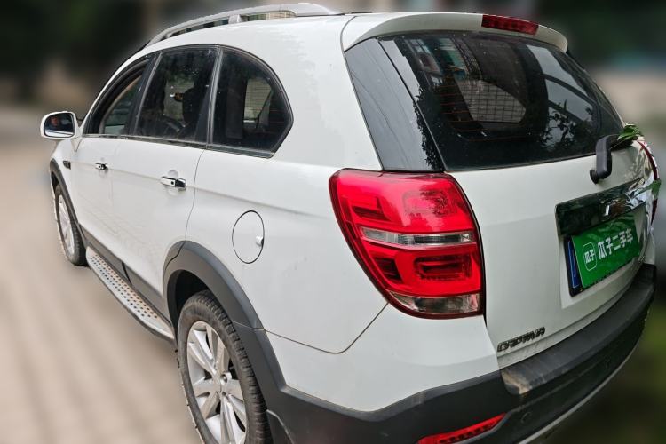 Used Chevrolet Captiva 2015 2.4L 4x4 Flagship Edition 7-Seater