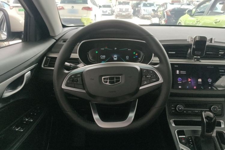 Used Geely Auto Emgrand 2019 Leading Edition 1.5L CVT Upward-Connected Model China VI Standard Steering Wheel