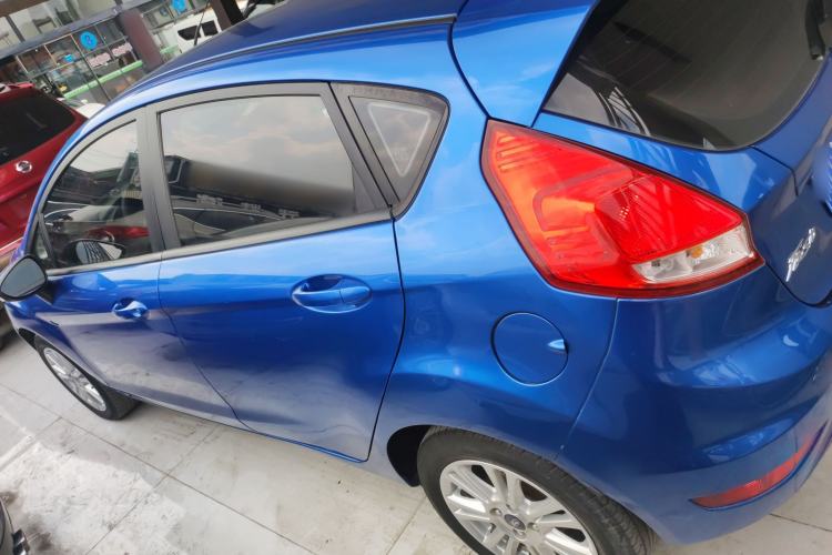 Used Ford Fiesta 2013 Hatchback 1.5L Automatic Fashion Edition
