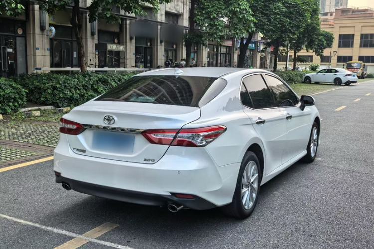Used Toyota Camry 2021 2.0G Luxury Edition Exterior 8