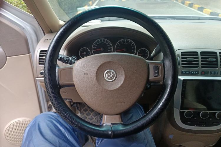 Used Buick GL8 2014 2.4L Classic Edition