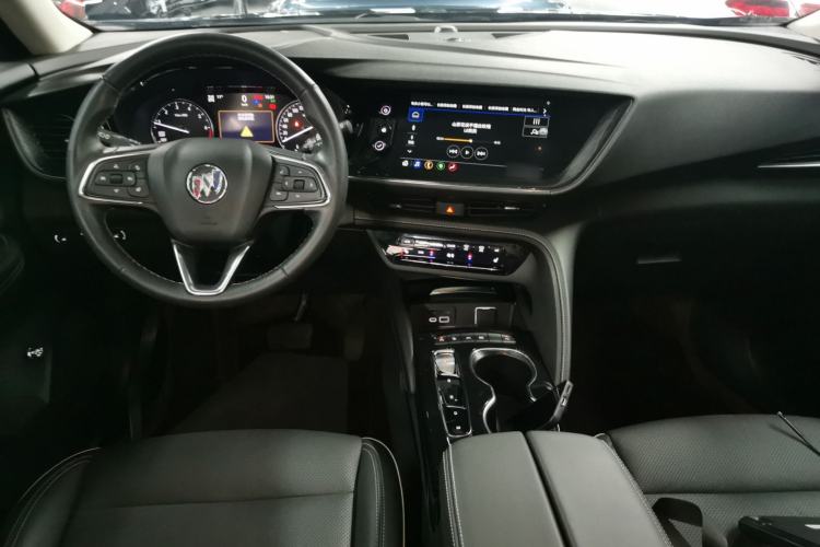 Used Buick Envision 2023 Encore Plus 652T Five-Seat All-Wheel-Drive Luxury Model
