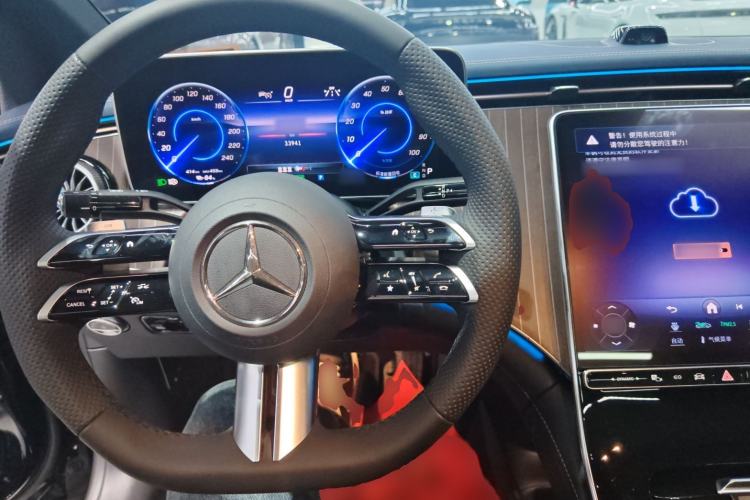 Used Mercedes-Benz EQE 2025 500 4MATIC Pioneer Edition
