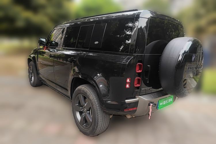 Used Land Rover Defender 2022 110 P400 X-DYNAMIC HSE Rear Left 45 Deg