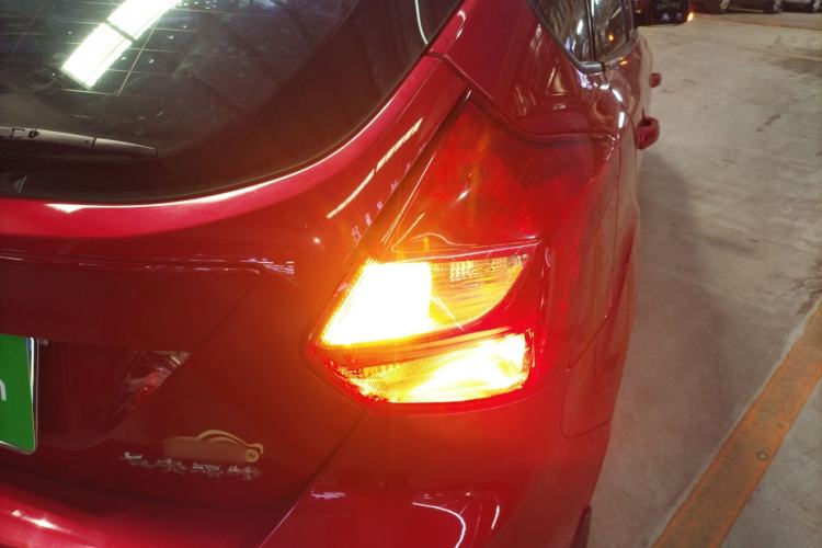 Used Ford Focus 2012 Hatchback 1.6L Automatic Fashion Edition Right Rear Taillight