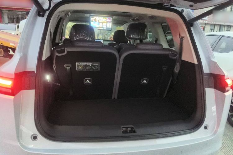 Used Leapmotor C16 2026 All-Electric 630 LiDAR Zhizun Edition 6 Seats
