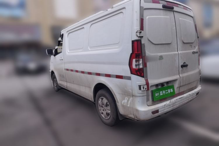 Used CHANGAN KAICHENG Ruixing EM60 2022 All-Electric Van 4498 mm Long Flat Roof Double-Swing Doors 2 Seats 60 kW 41.86 kWh
