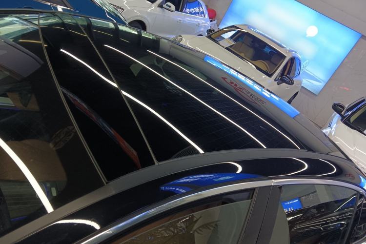 Used Mercedes-Benz E-Class New Energy 2024 E 350 e L Plug-in Hybrid Sedan Roof