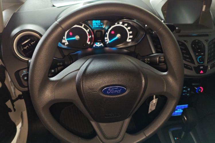Used Ford Fiesta 2013 Hatchback 1.5L Automatic Fashion Edition Steering Wheel