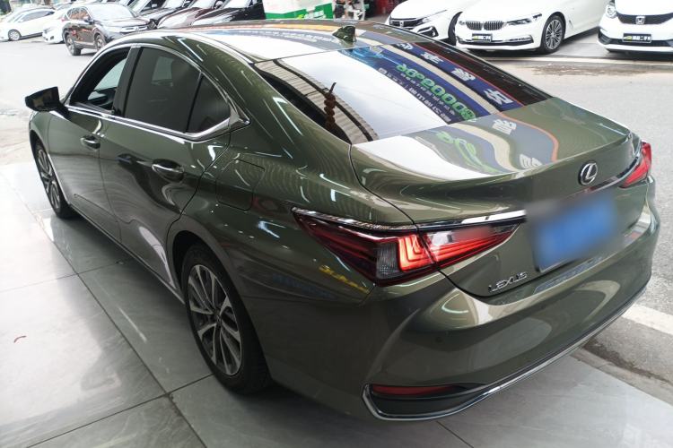 Used Lexus ES 2022 260 Excellence Edition Rear Left 45 Deg