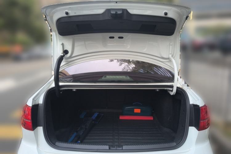 Used Volkswagen Sagitar 2017 230TSI Automatic Comfort Version