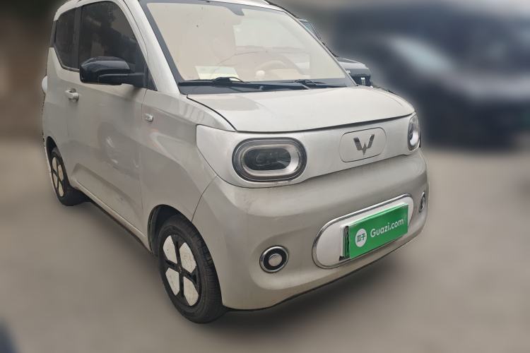 Used Wuling Hongguang MINIEV 2024 3rd Generation 215km Advanced Version Front Right 45 Deg