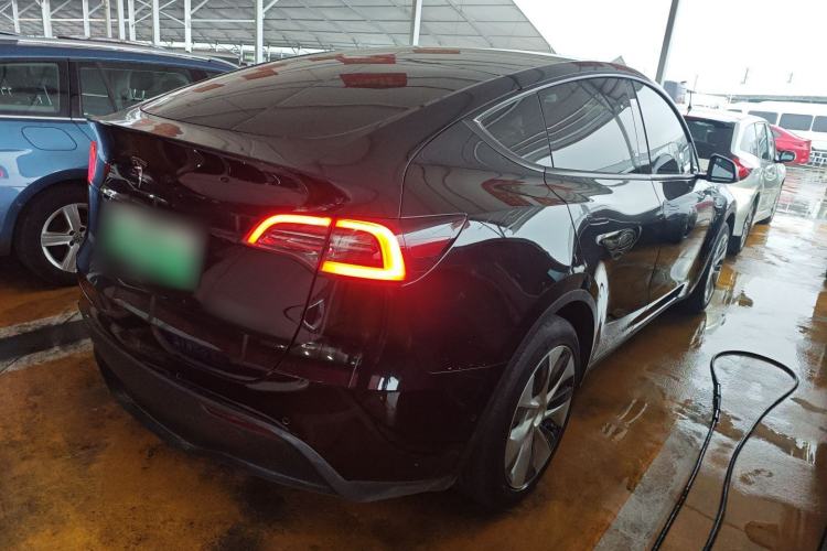 Used Tesla Model Y 2021 Standard Range Rear-Wheel Drive Version Rear Right 45 Deg