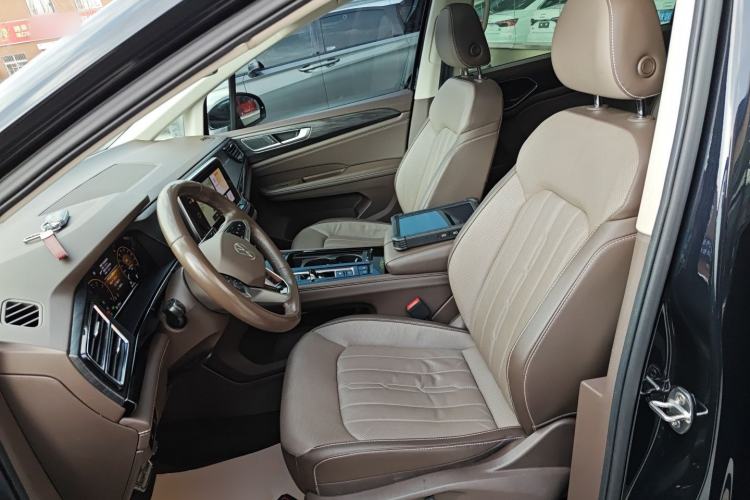 Used Volkswagen Viloran 2022 380TSI Luxury Edition