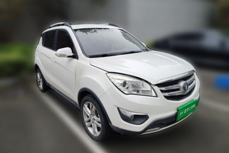 Used CHANGAN CS35 2016 1.6L Manual Luxury Model China V Standard Front Right 45 Deg