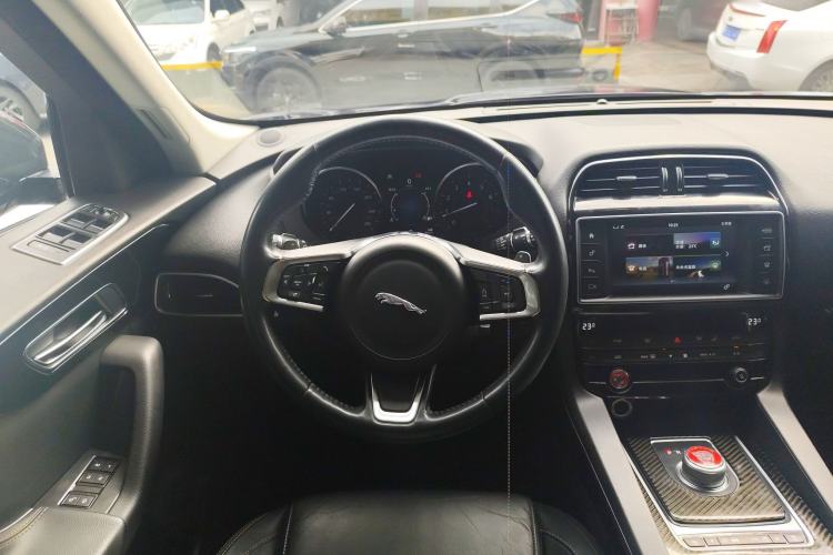 Used Jaguar F-PACE 2018 2.0T Two-Wheel Drive Urban Deluxe Edition