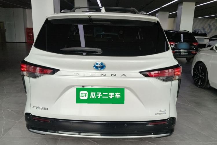 Used Toyota SIENNA 2021 2.5L Hybrid Luxury Edition