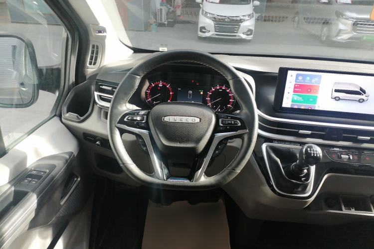 Used Iveco Fidato 2023 C30 Passenger Van 2.0T 93kW Manual Transmission Xingtu Edition Low Roof
