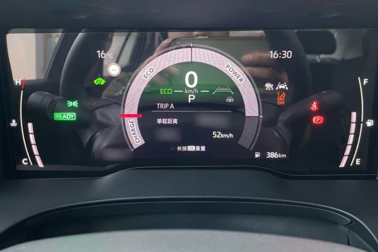 Used Toyota Camry 2026 Model Dual-Engine 2.0HSE Sport Lite Edition
