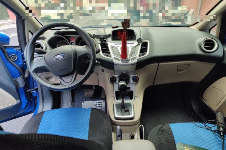 Used Ford Fiesta 2009 Sedan 1.5L Automatic Fashion Edition Center Console